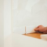 اجرای چسب کاشی پودری و نصب کاشی